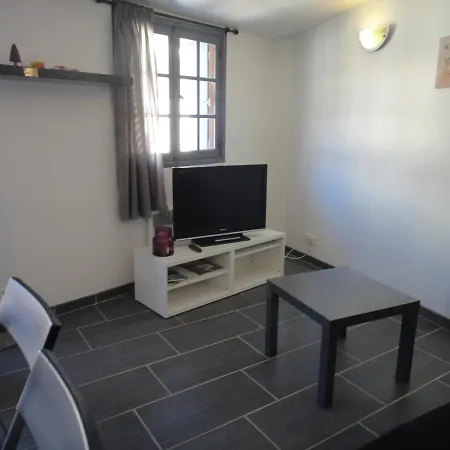 Апартаменты Le Petit Balcon De Каси